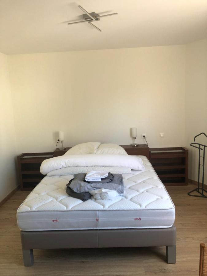 Residence Merlin Appartement Arthur Saint-Malon-sur-Mel Eksteriør billede